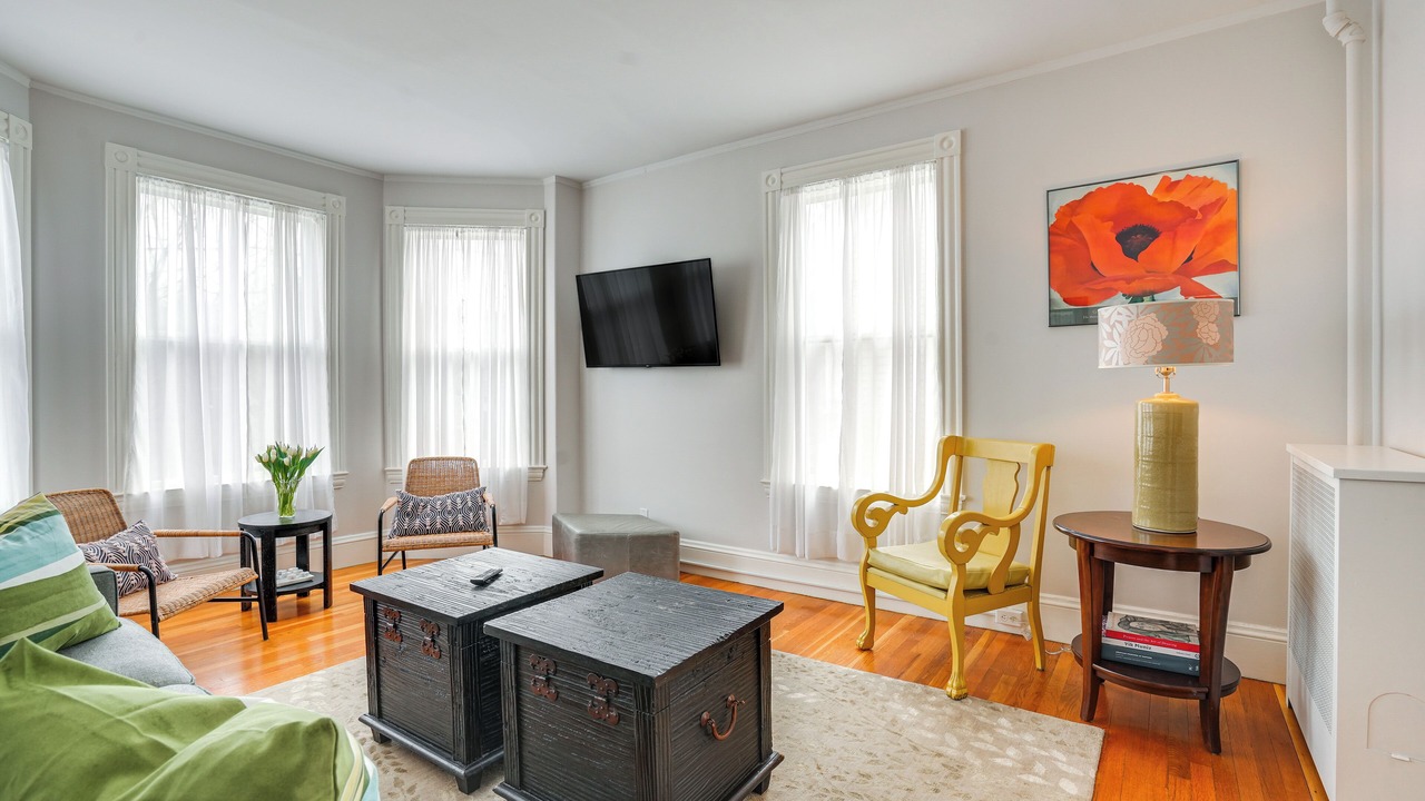 Photo of Livingroom in Mid-Cambridge