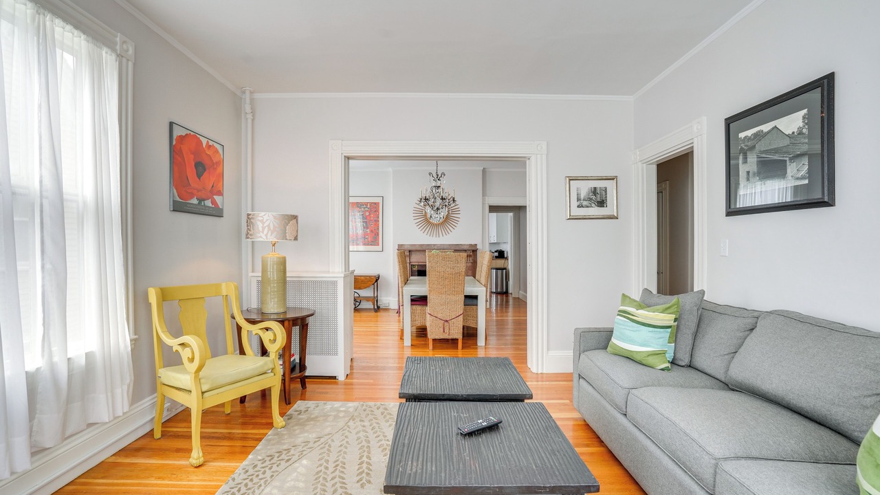 Photo of Livingroom in Mid-Cambridge
