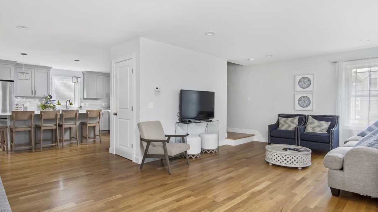 Photo of Livingroom in Newport East