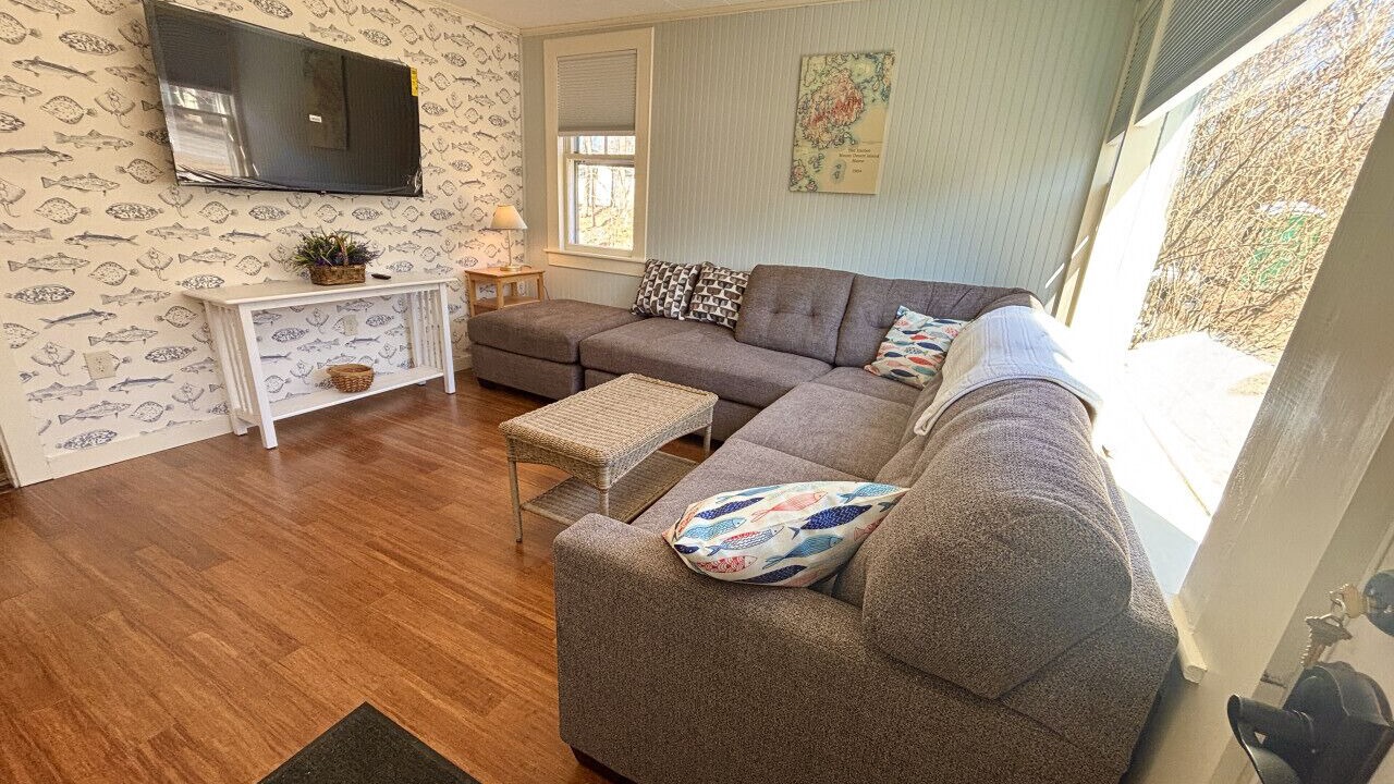 Photo of Livingroom in Salsbury Cove