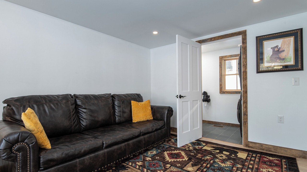 Photo of Livingroom in Belmont