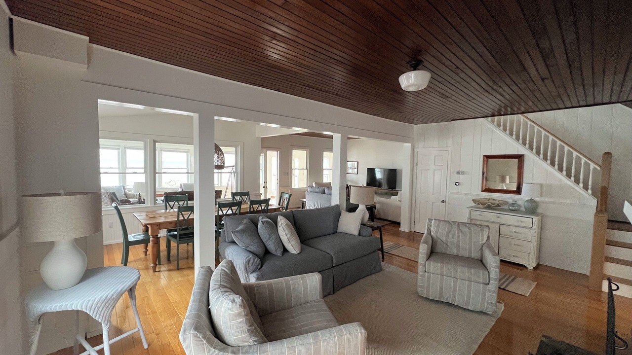 Photo of Livingroom in Westbrook Center