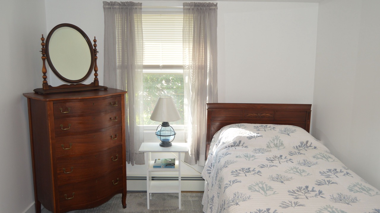 Photo of Bedroom in Jamestown