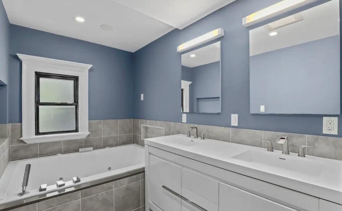 Photo of Bathroom in Northwest Yonkers