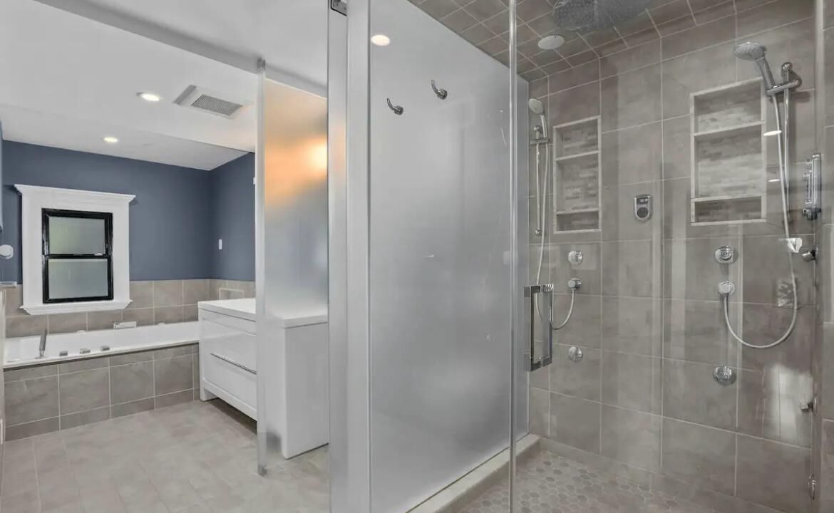 Photo of Bathroom in Northwest Yonkers