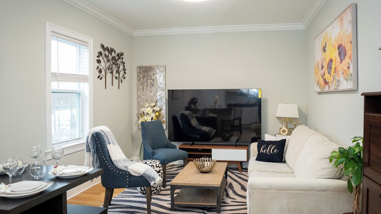 Photo of Livingroom in Fields Corner East