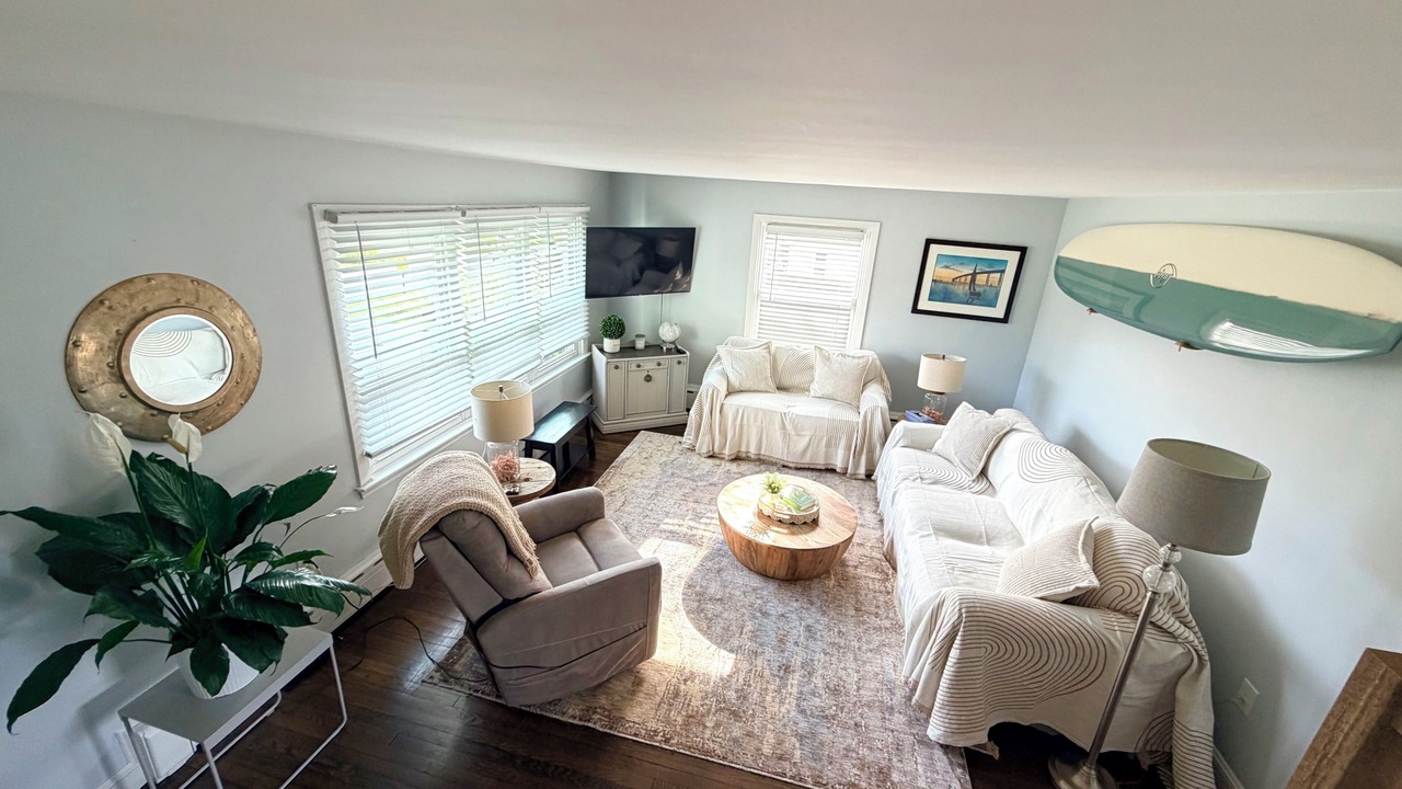 Photo of Livingroom in Newport East