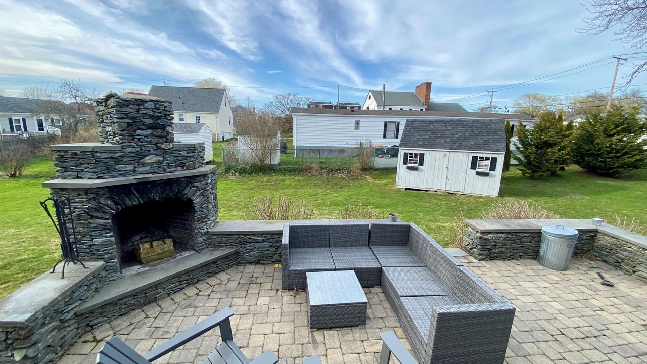 Photo of Livingroom in Newport East