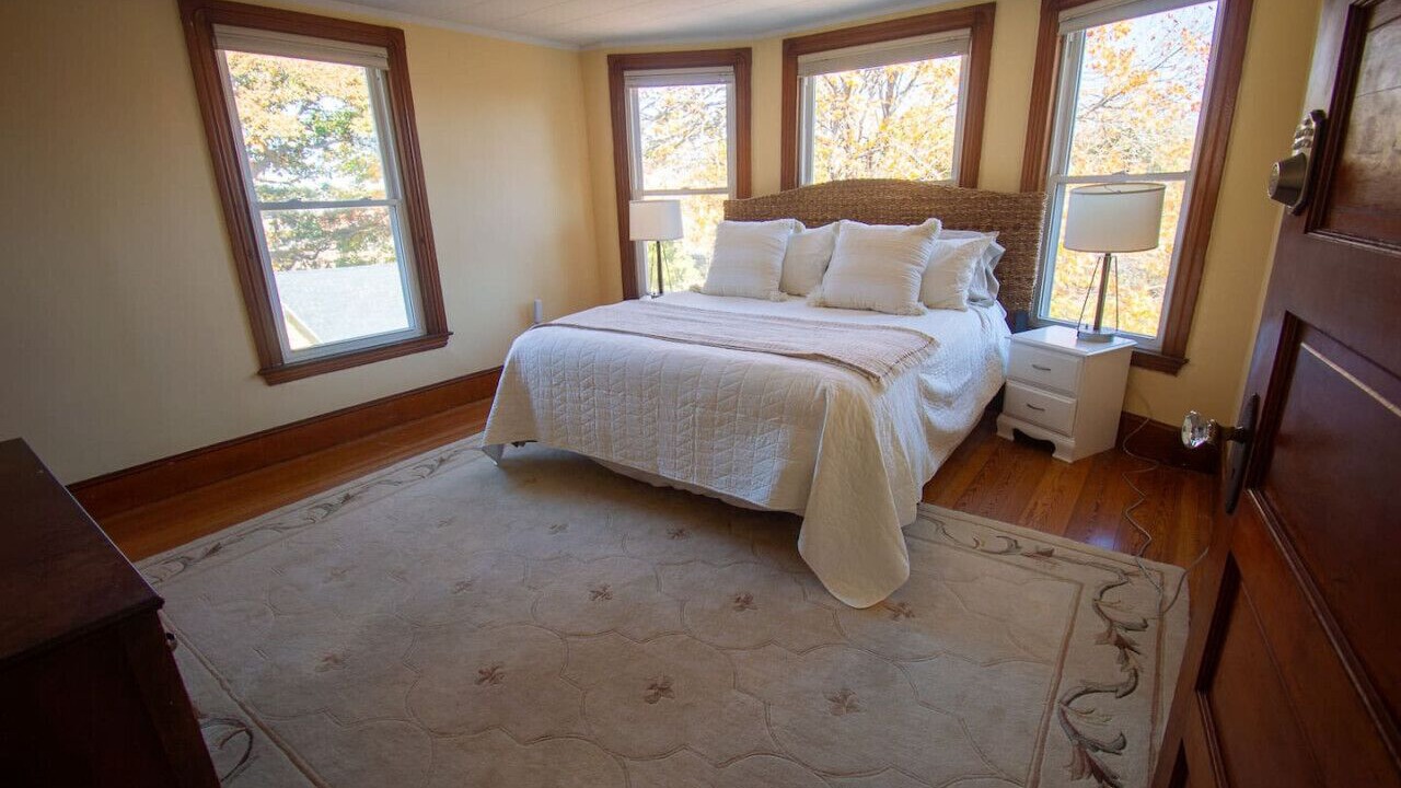 Photo of Bedroom in Pine Point