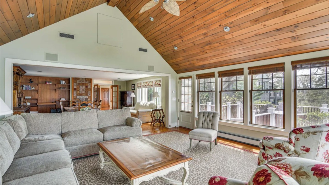 Photo of Livingroom in Tisbury