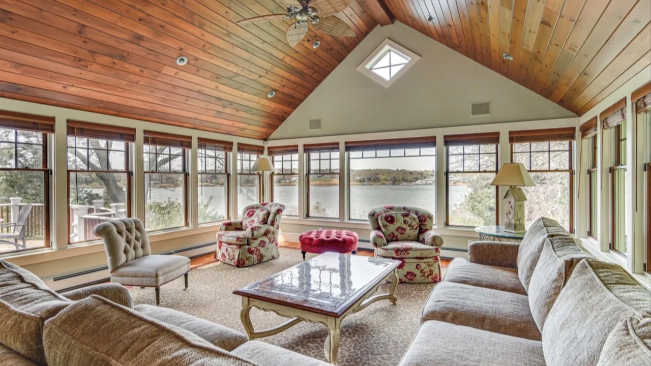 Photo of Livingroom in Tisbury