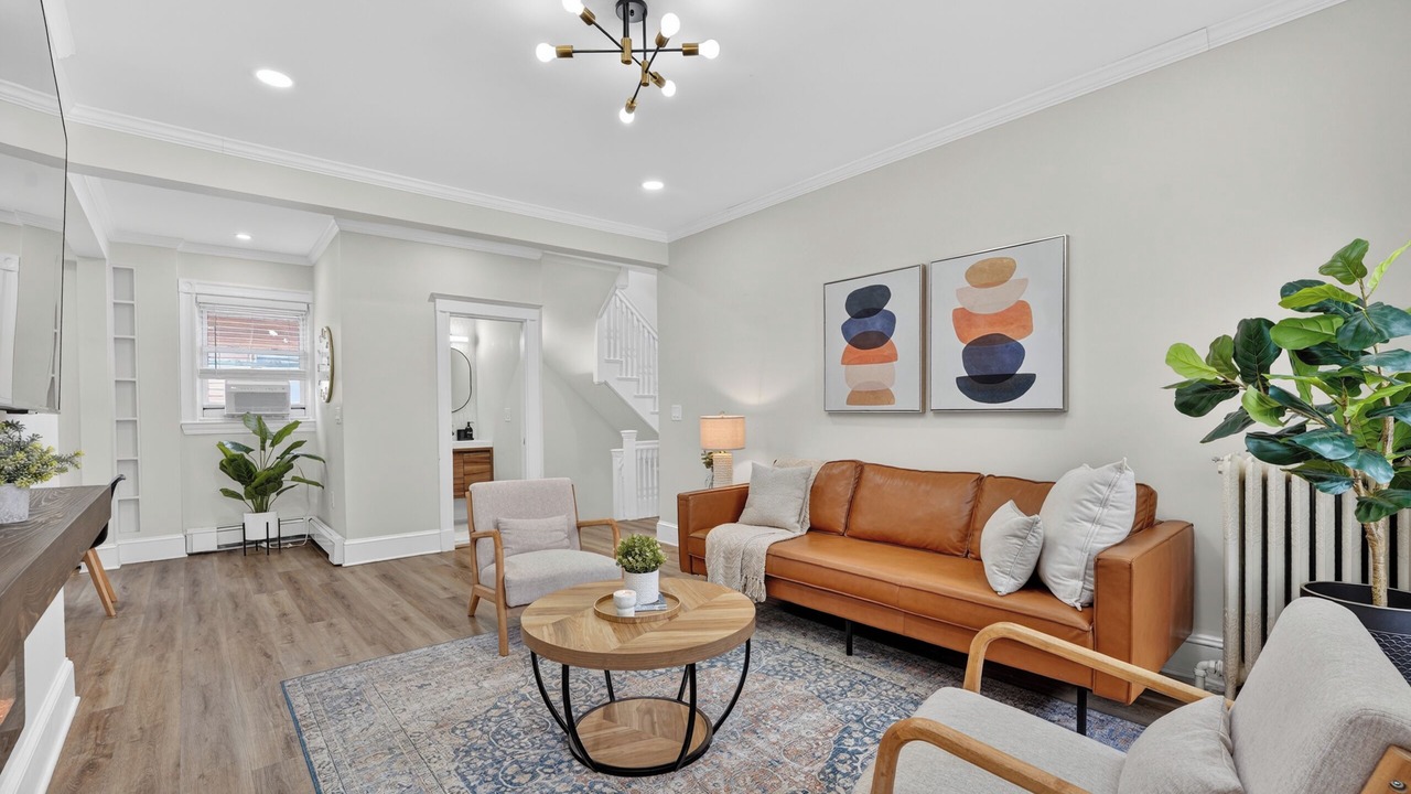 Photo of Livingroom in Codman Square
