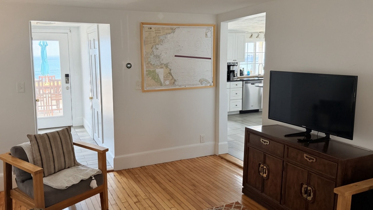 Photo of Livingroom in Ocean Bluff-Brant Rock
