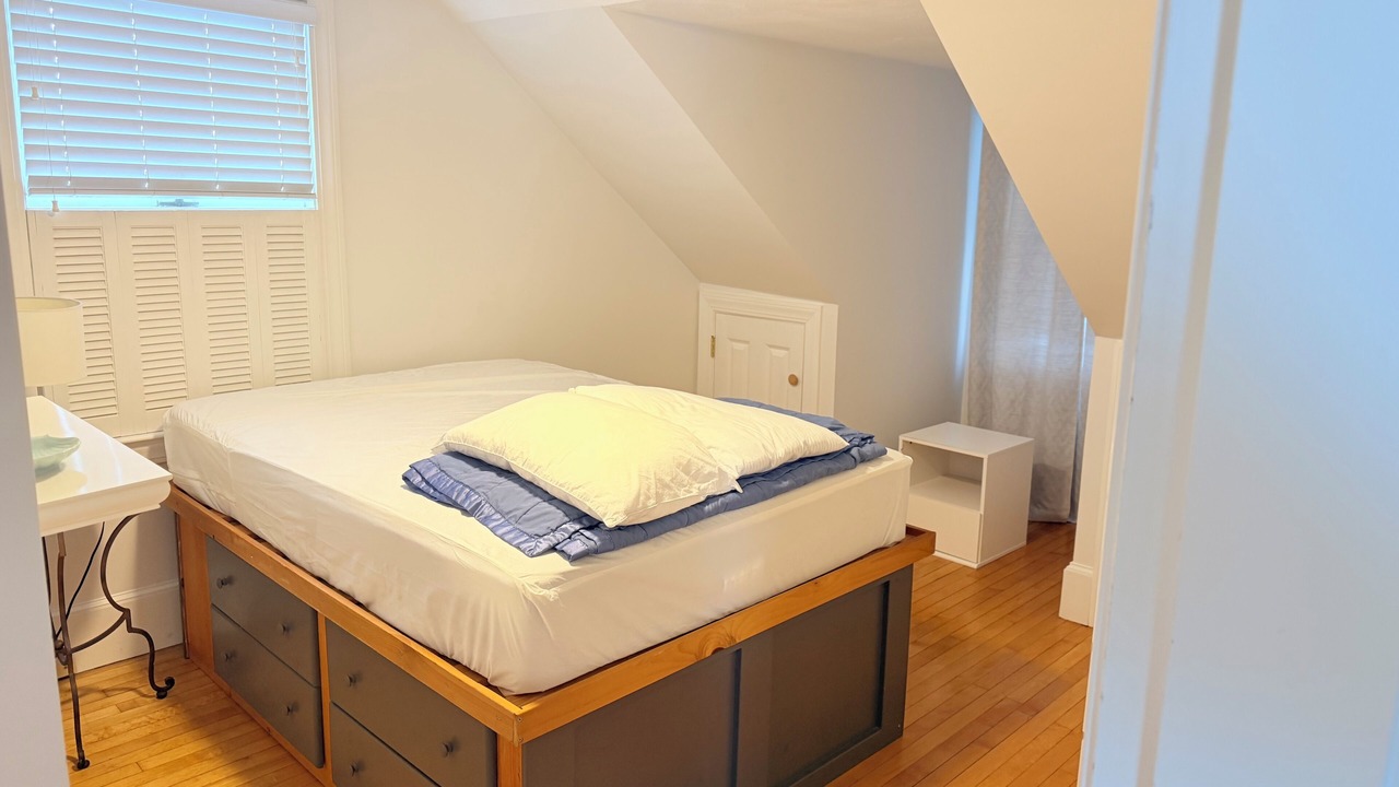 Photo of Bedroom in Ocean Bluff-Brant Rock