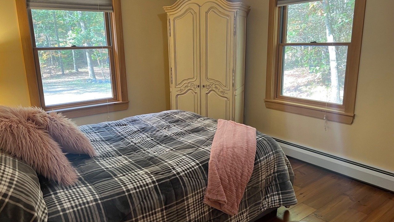 Photo of Bedroom in East Wakefield