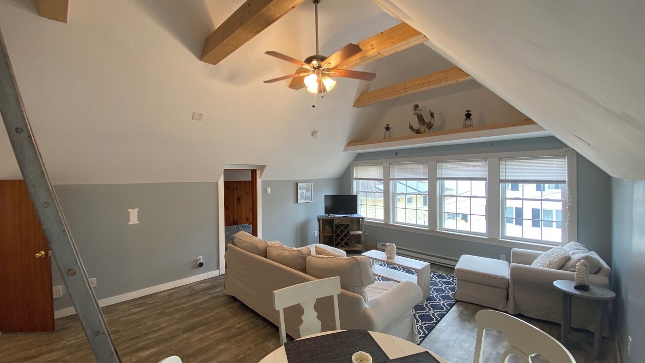 Photo of Livingroom in Old Lyme
