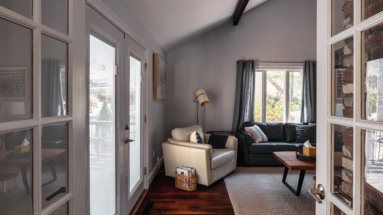 Photo of Livingroom in Mashpee