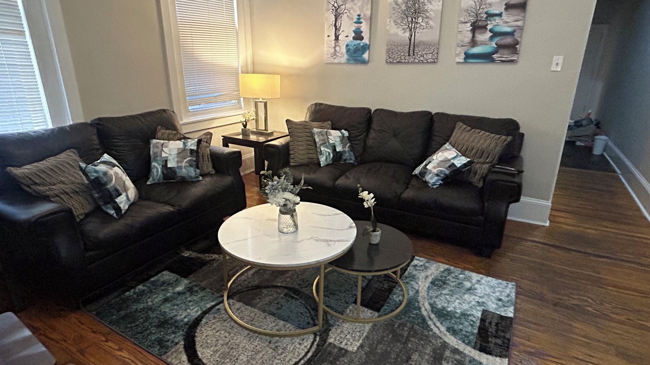 Photo of Livingroom in Rittenhouse Row