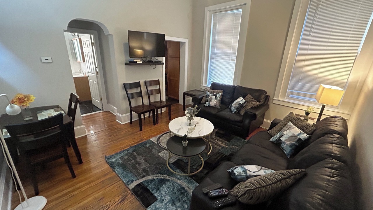 Photo of Livingroom in Rittenhouse Row