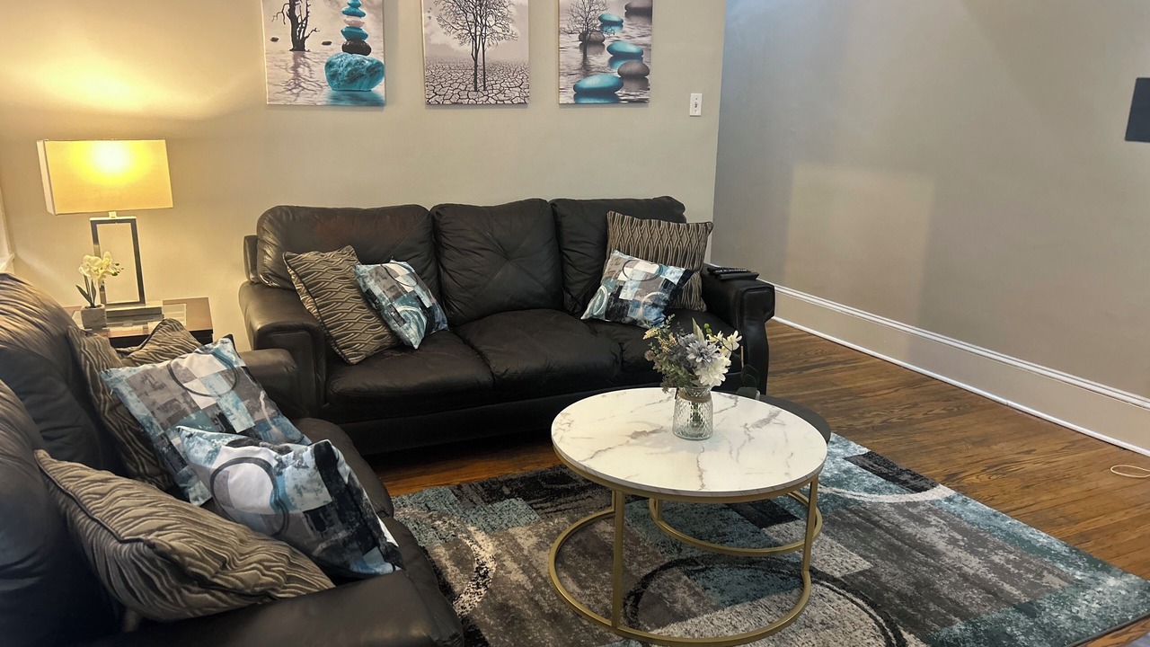 Photo of Livingroom in Rittenhouse Row