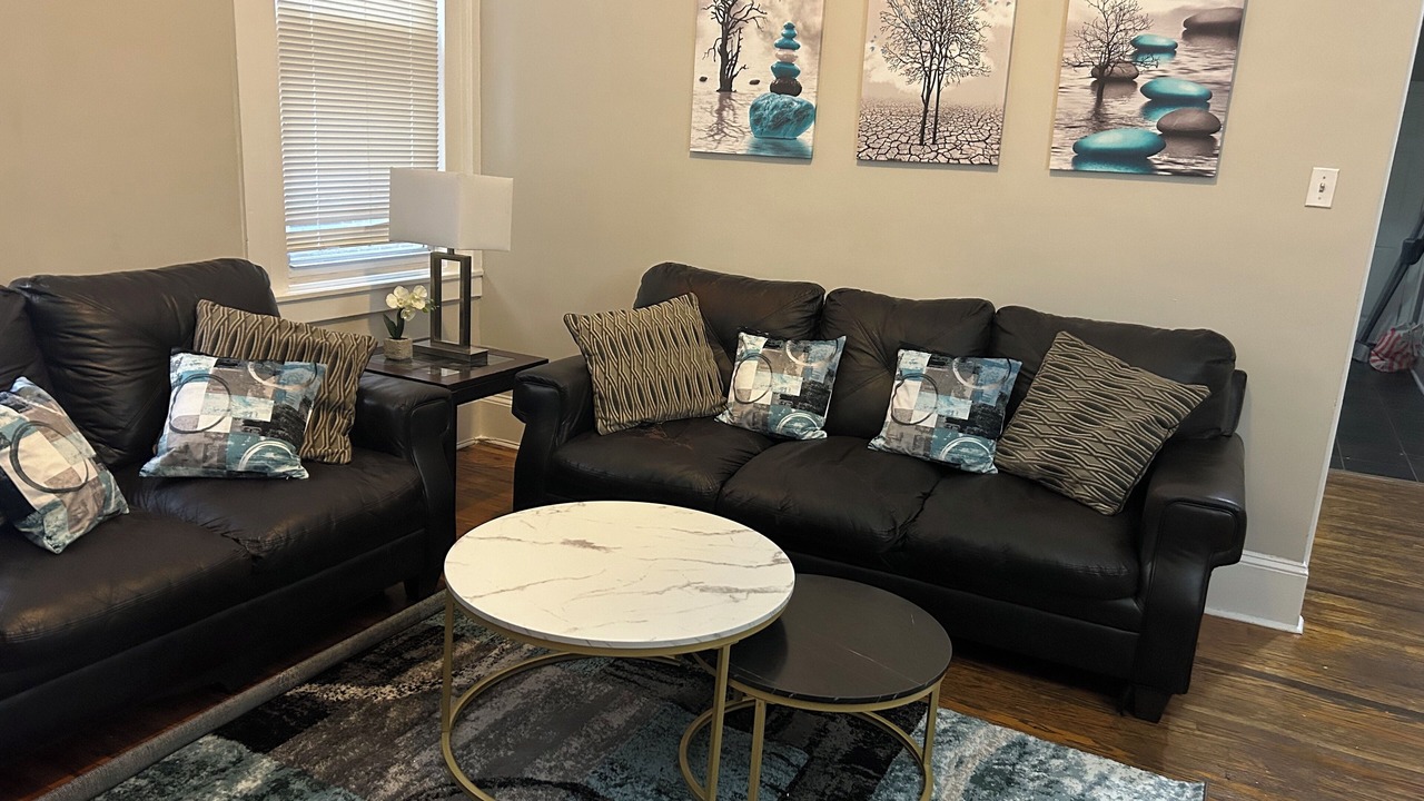 Photo of Livingroom in Rittenhouse Row
