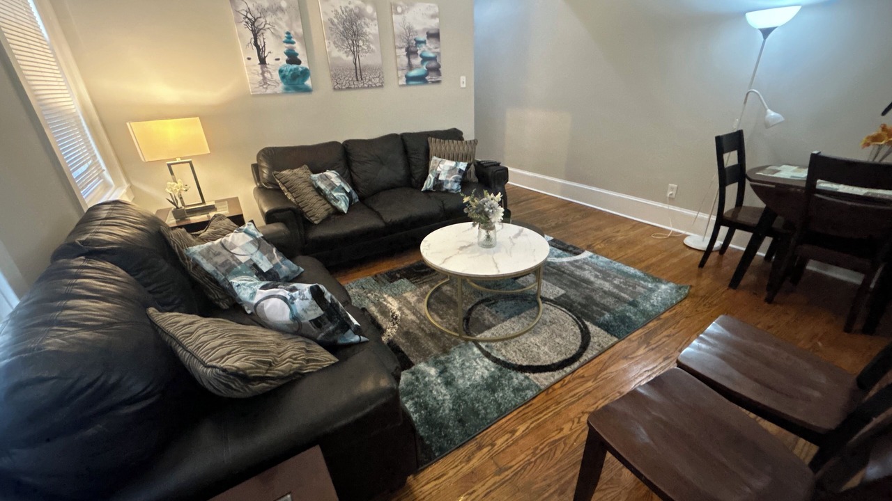 Photo of Livingroom in Rittenhouse Row