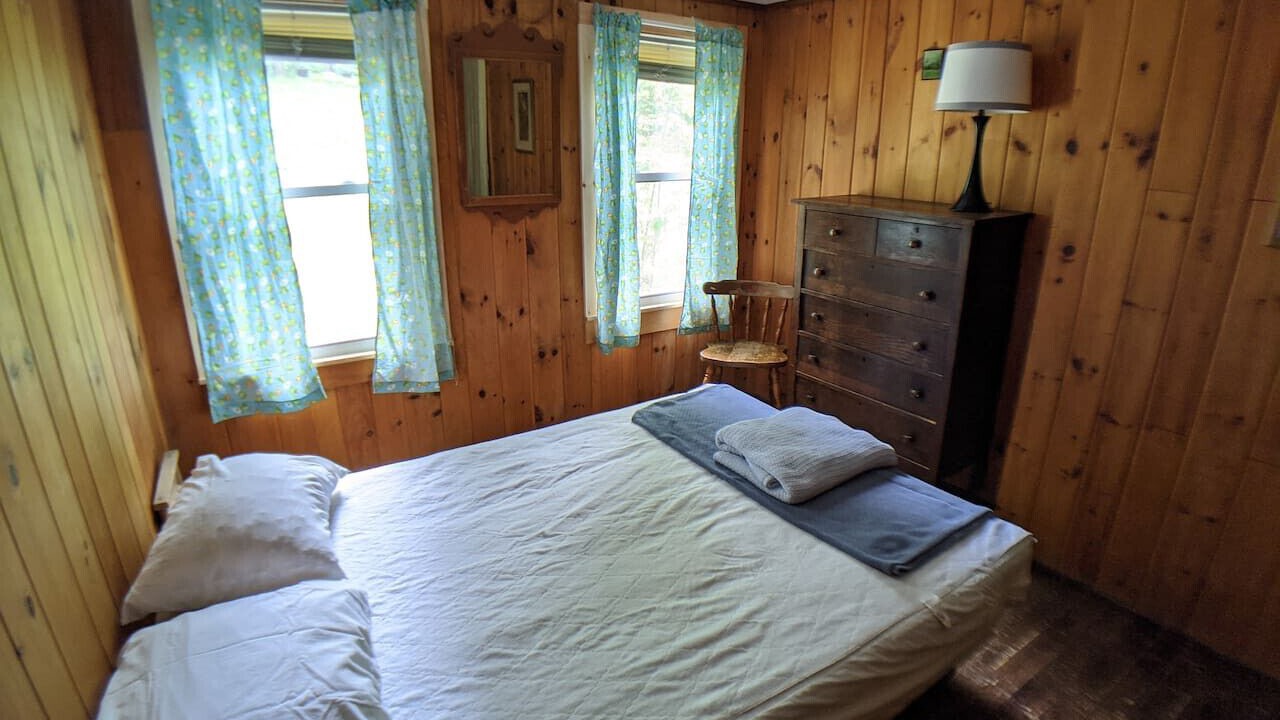 Photo of Bedroom in Raymond