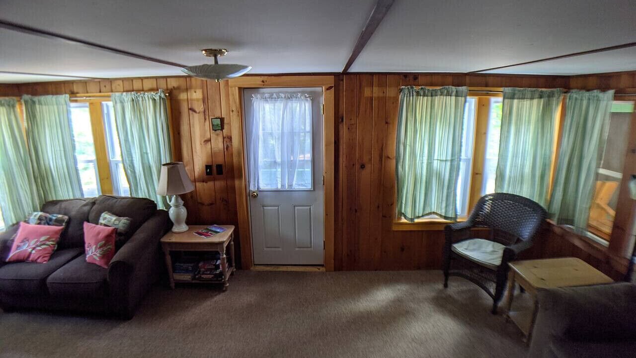 Photo of Livingroom in Raymond