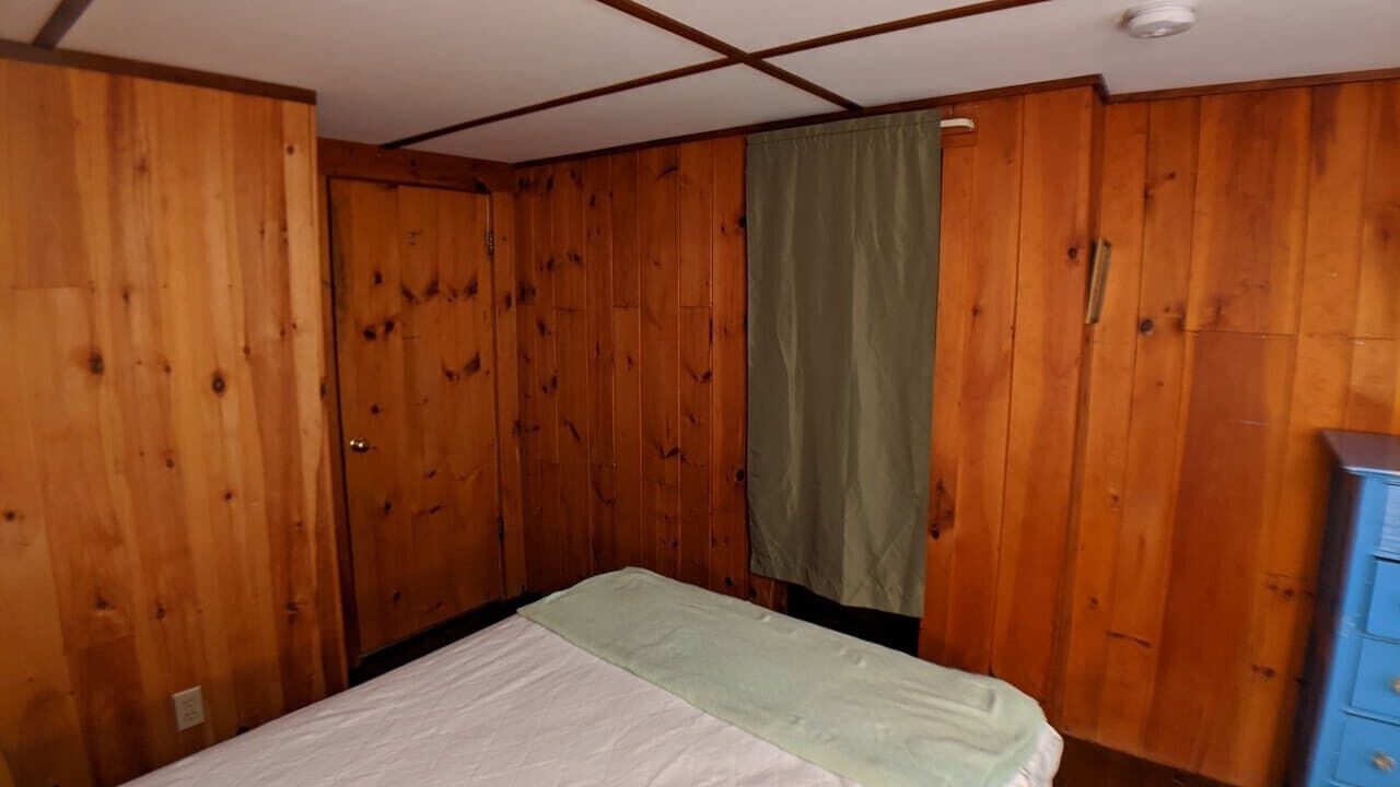 Photo of Bedroom in Raymond