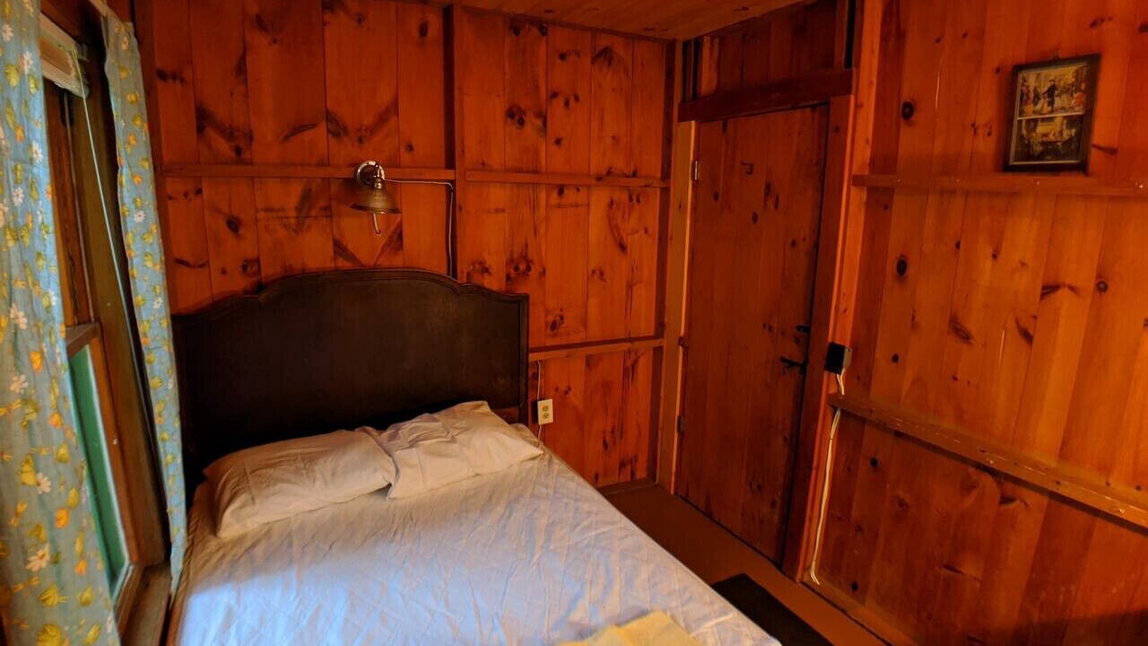 Photo of Bedroom in Raymond
