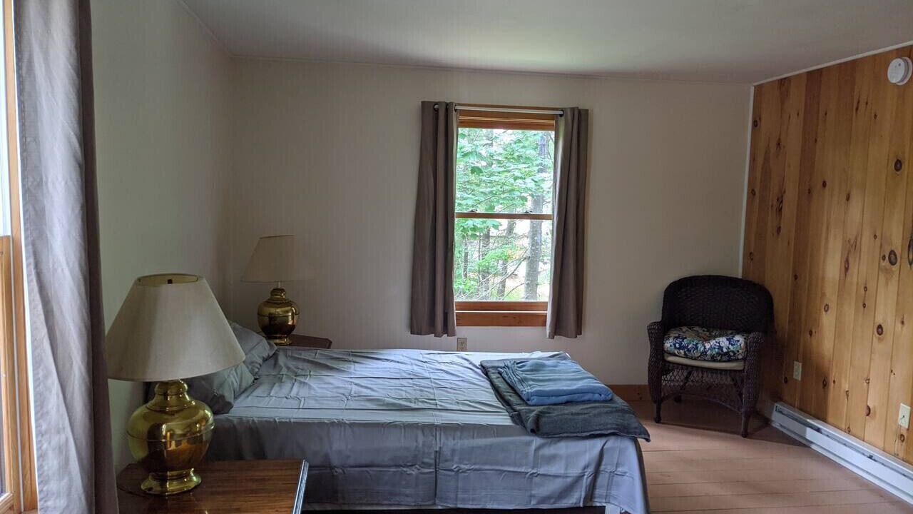 Photo of Bedroom in Raymond