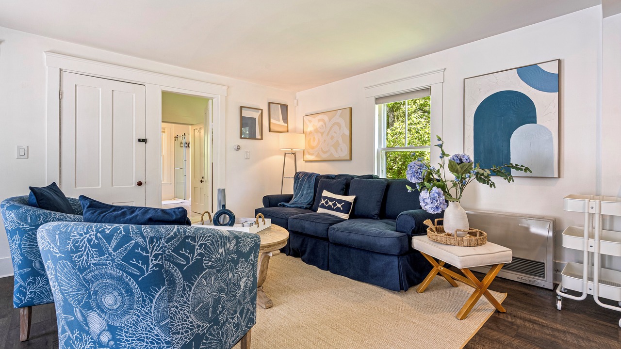 Photo of Livingroom in Falmouth Foreside