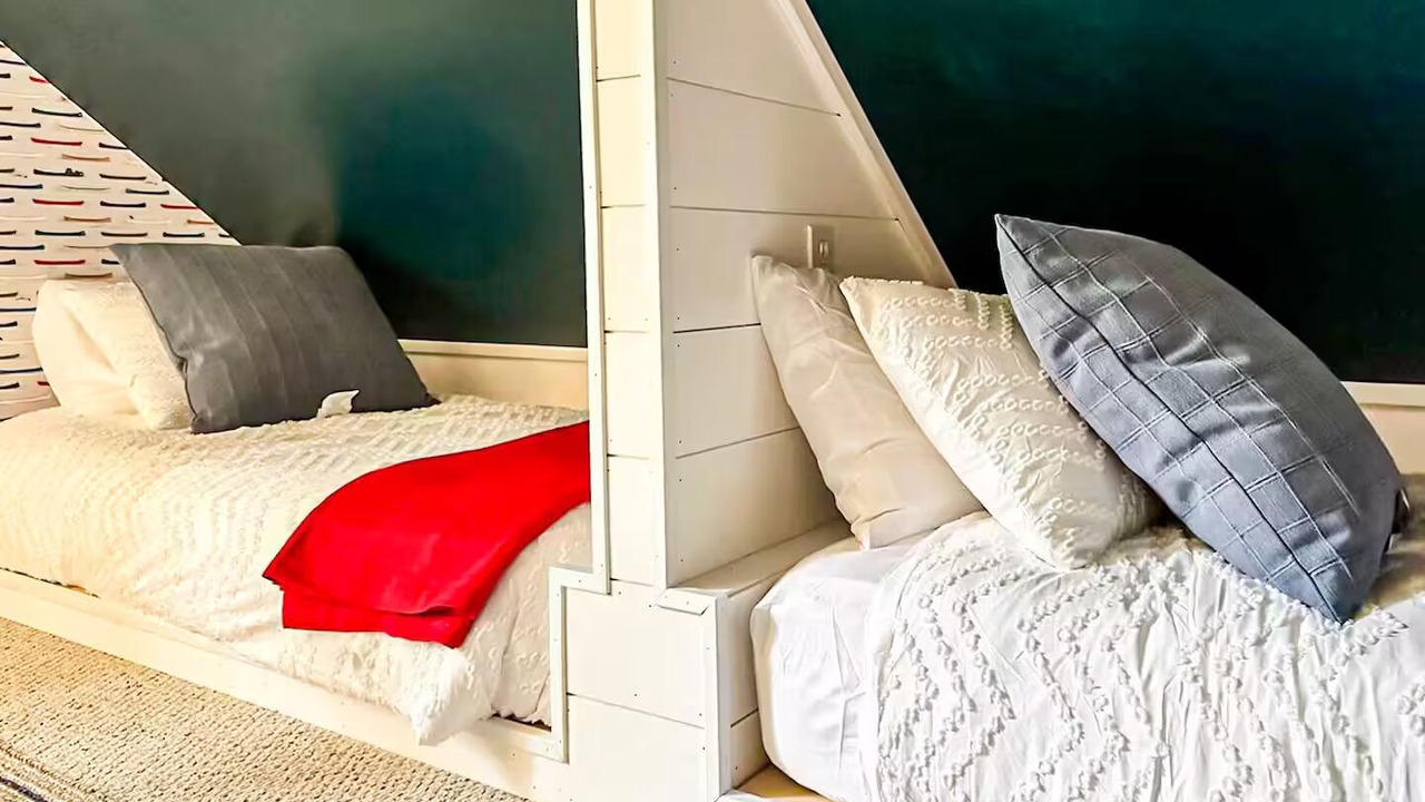 Photo of Bedroom in Moultonborough