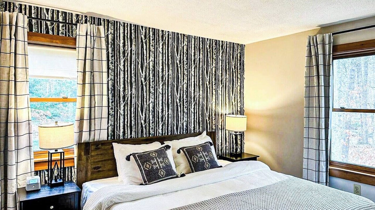 Photo of Bedroom in Moultonborough