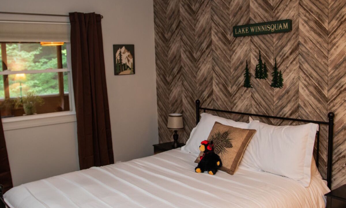 Photo of Bedroom in Moultonborough