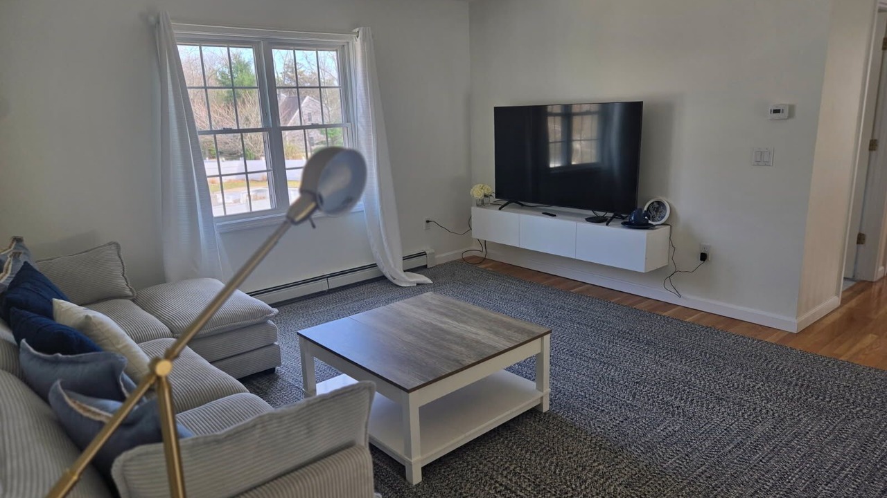 Photo of Livingroom in East Falmouth