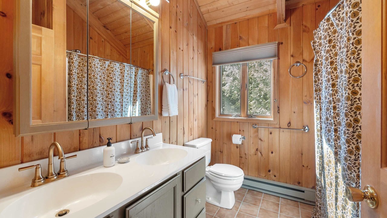 Photo of Bathroom in Becket