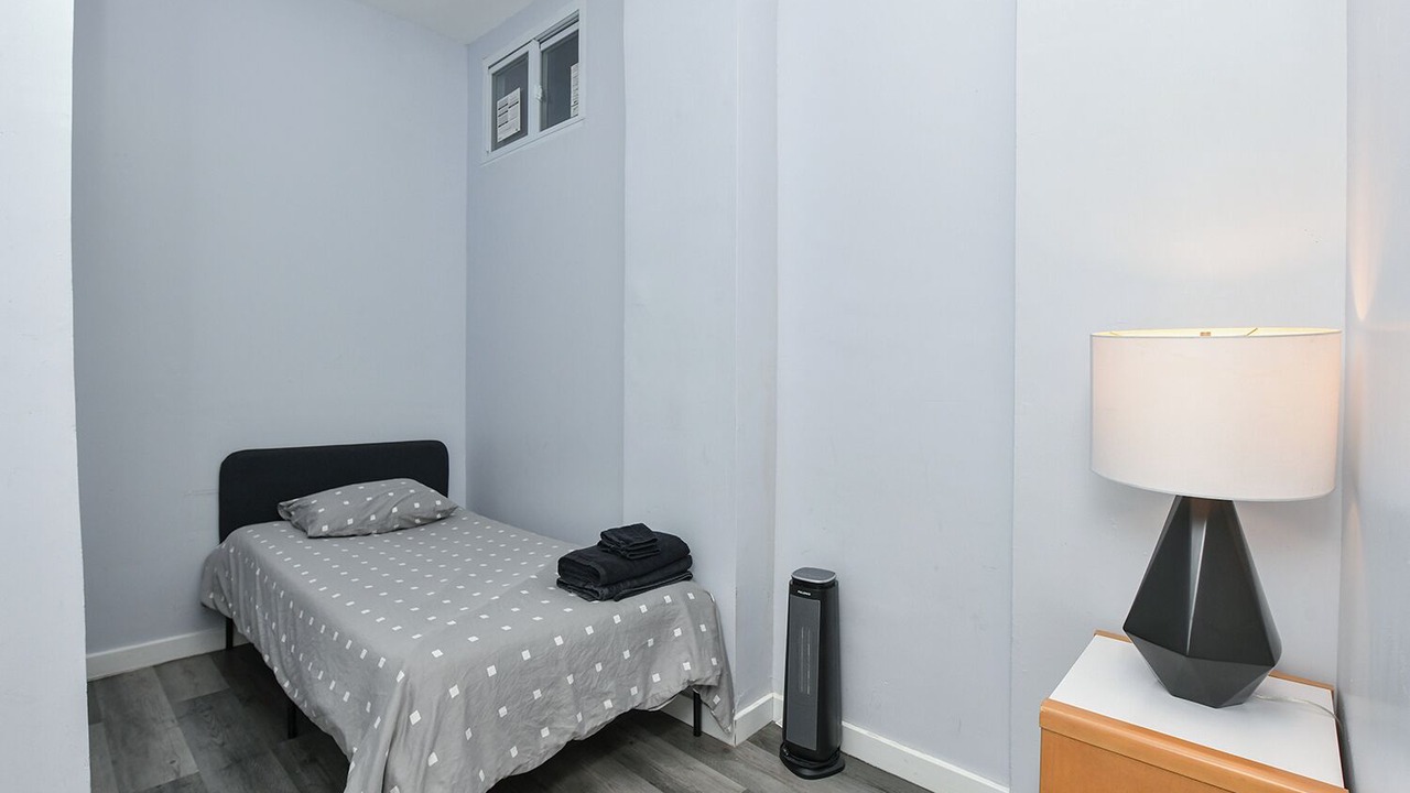 Photo of Bedroom in Garment District