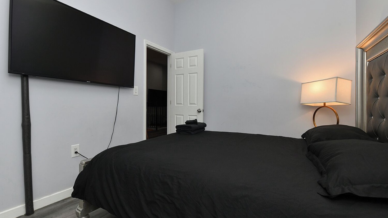 Photo of Bedroom in Garment District