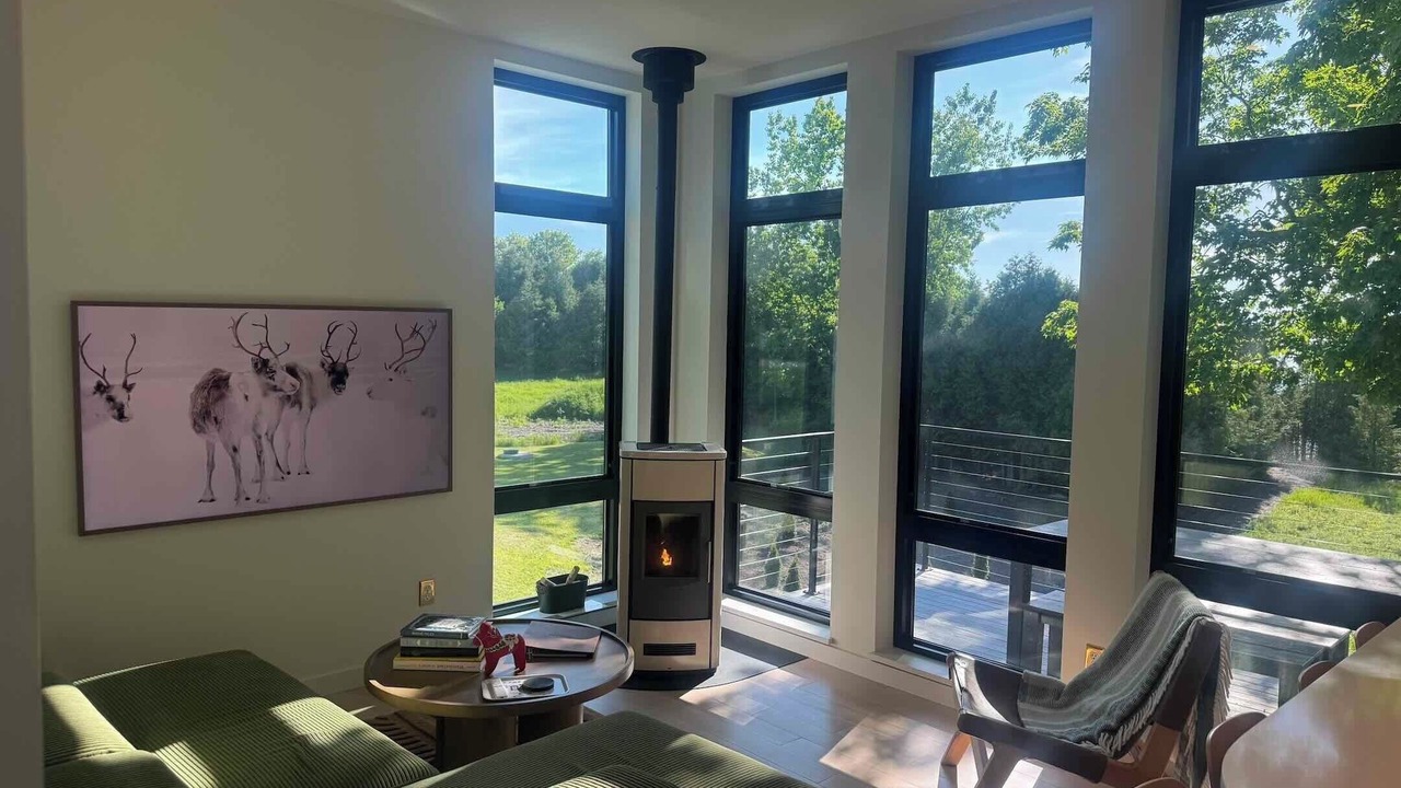 Photo of Livingroom in North Hero