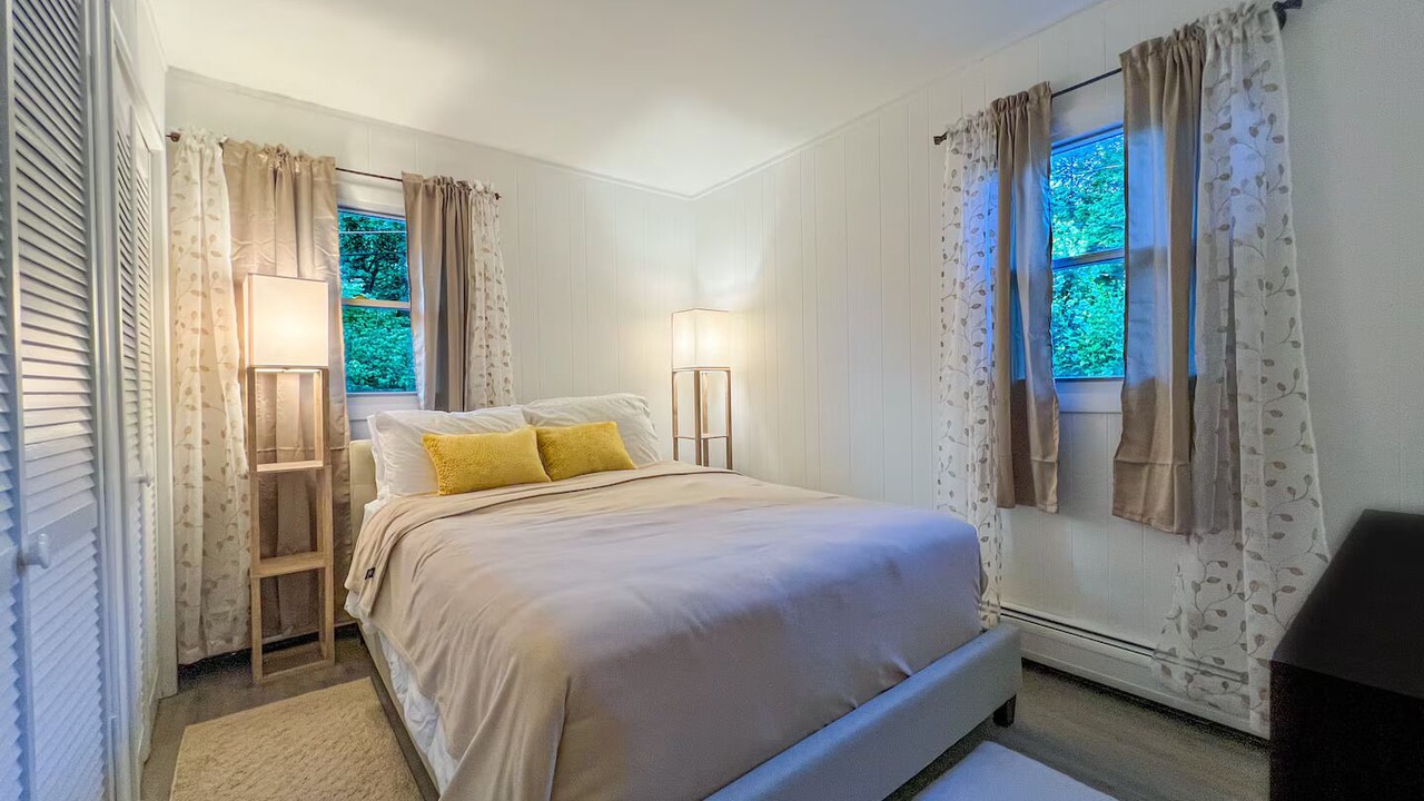 Photo of Bedroom in Lenox Dale