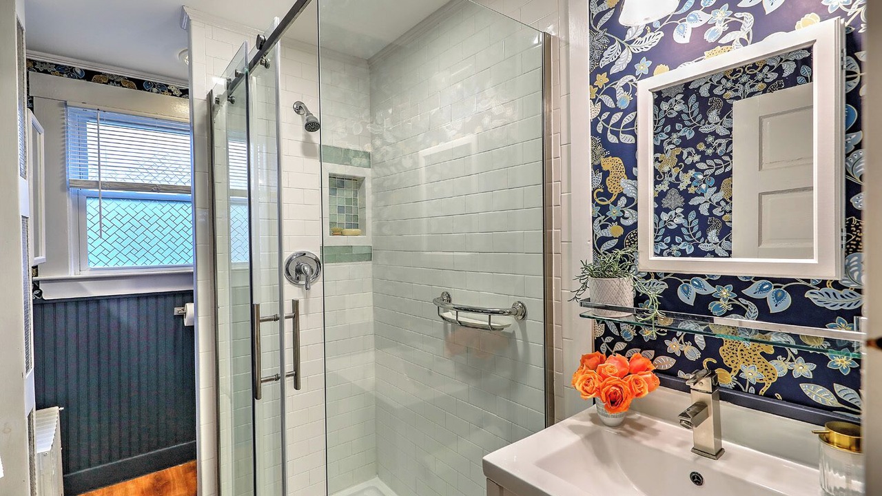 Photo of Bathroom in Top of the Hill