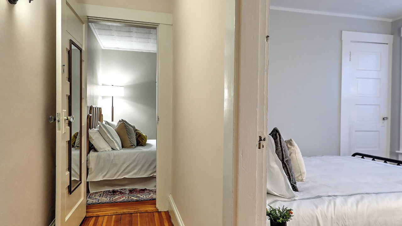 Photo of Bedroom in Top of the Hill