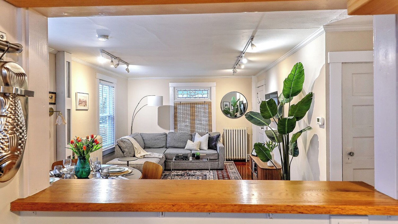 Photo of Livingroom in Top of the Hill