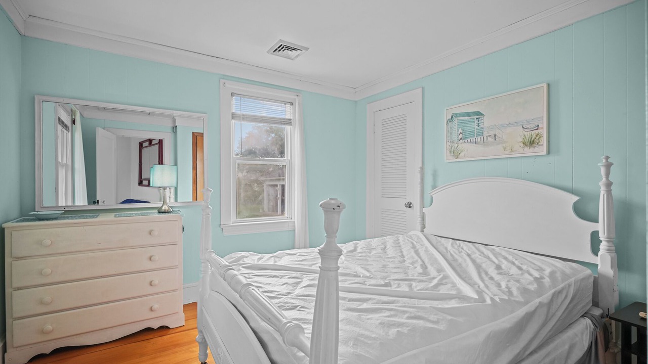 Photo of Bedroom in Misquamicut