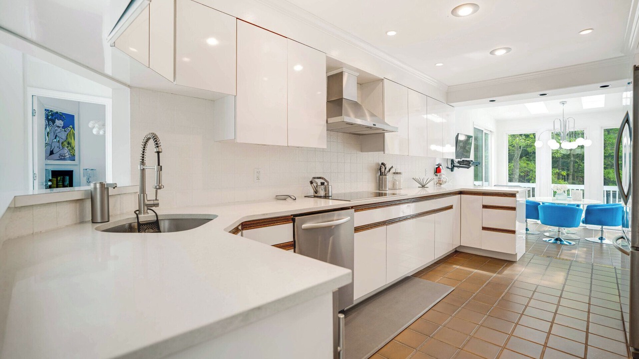 Photo of Kitchen in Northwest Harbor