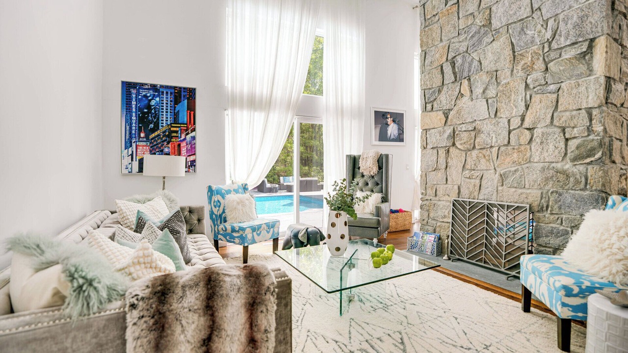 Photo of Livingroom in Northwest Harbor