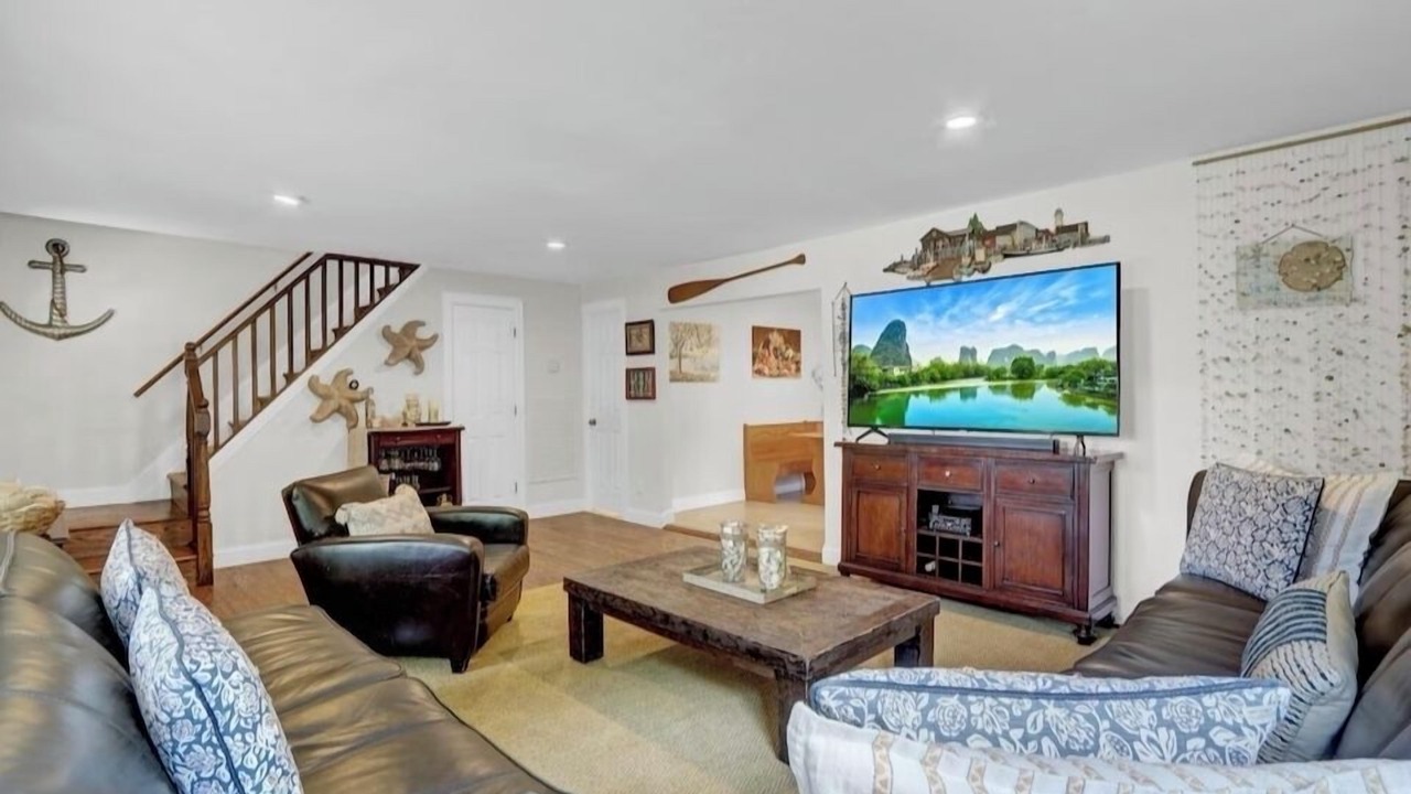 Photo of Livingroom in Mastic Beach