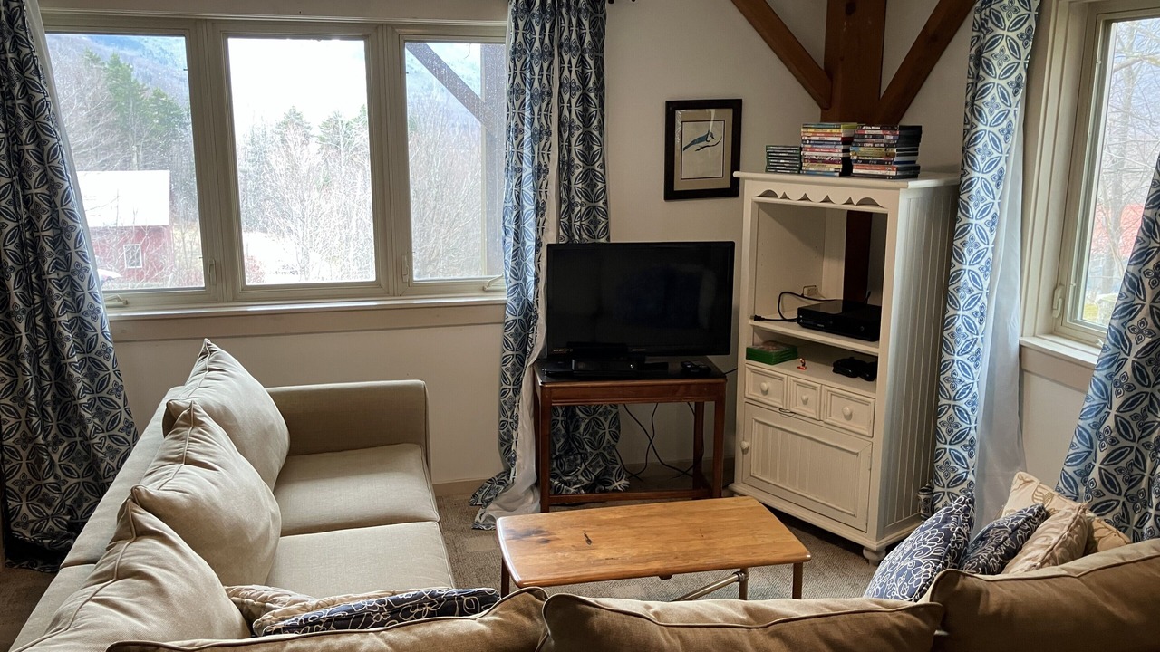 Photo of Livingroom in Jeffersonville