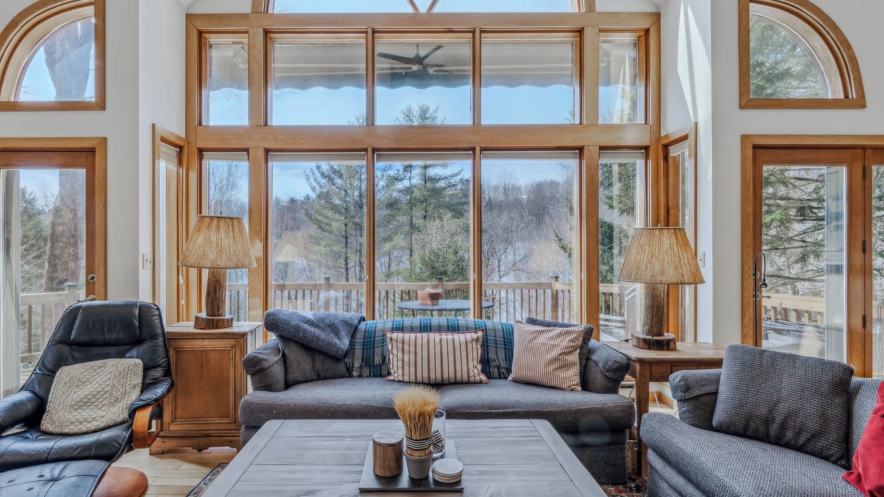 Photo of Livingroom in West Hartford